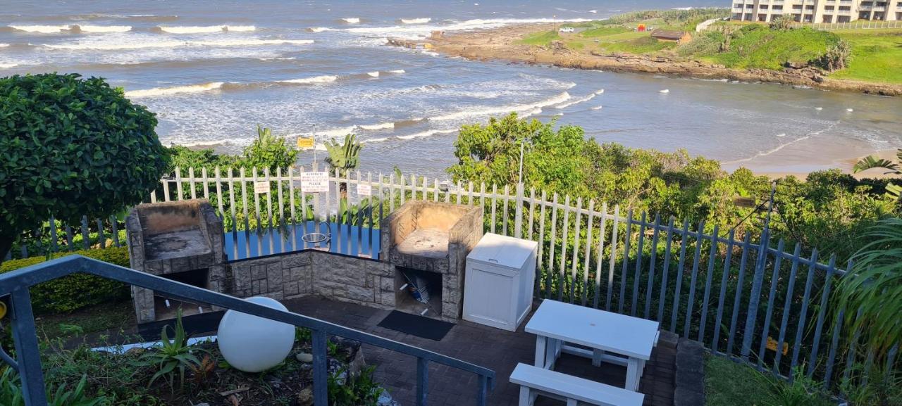 Aride 4 Awesome View Of Uvongo Main Swimming Beach From Communal Braai Area Margate Exteriér fotografie