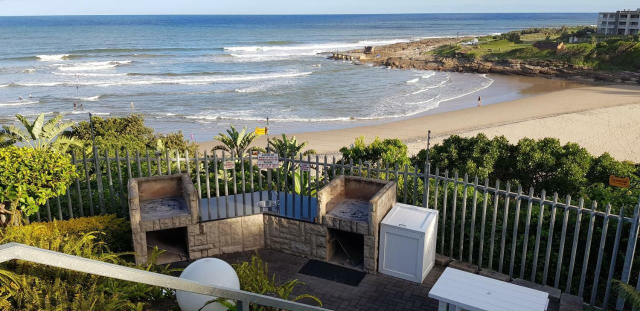 Aride 4 Awesome View Of Uvongo Main Swimming Beach From Communal Braai Area Margate Exteriér fotografie