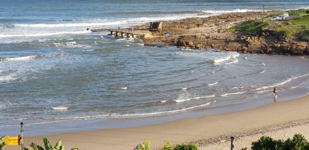 Aride 4 Awesome View Of Uvongo Main Swimming Beach From Communal Braai Area Margate Exteriér fotografie